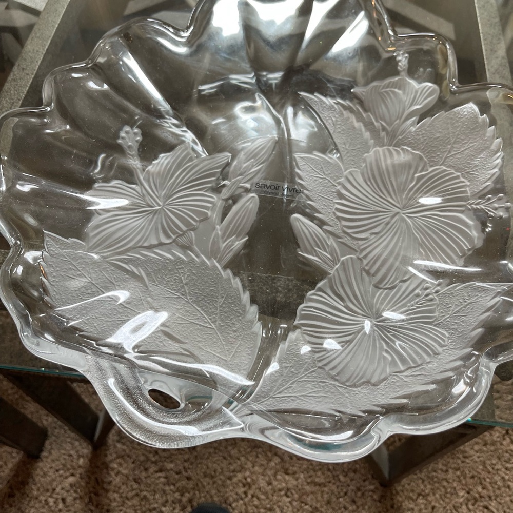 ☀️ New in the box. 12-1/2 hibiscus oblong crystal platter.